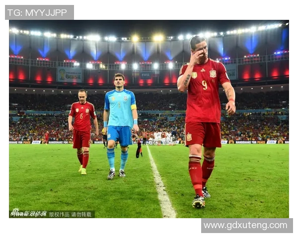 足球明星在酒吧尽情舞动的精彩瞬间视频引发热议与追捧