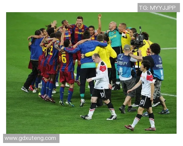 回顾07年足球明星队的辉煌历程与传奇球员的精彩瞬间